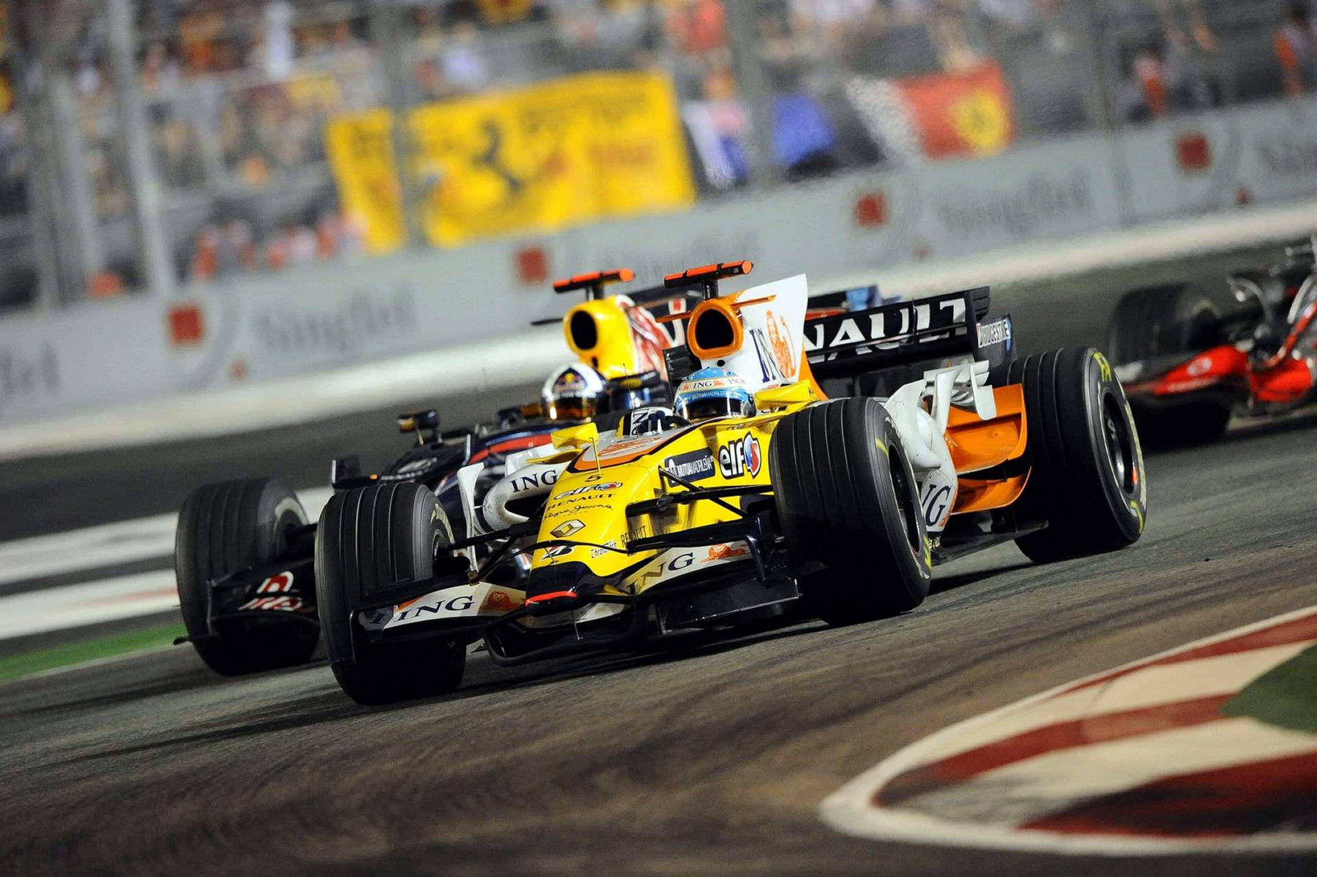 Формула 1 гонка 2 этап. Алонсо f1. Renault Alonso f1. Фернандо Алонсо Болид. Renault f1 2008.
